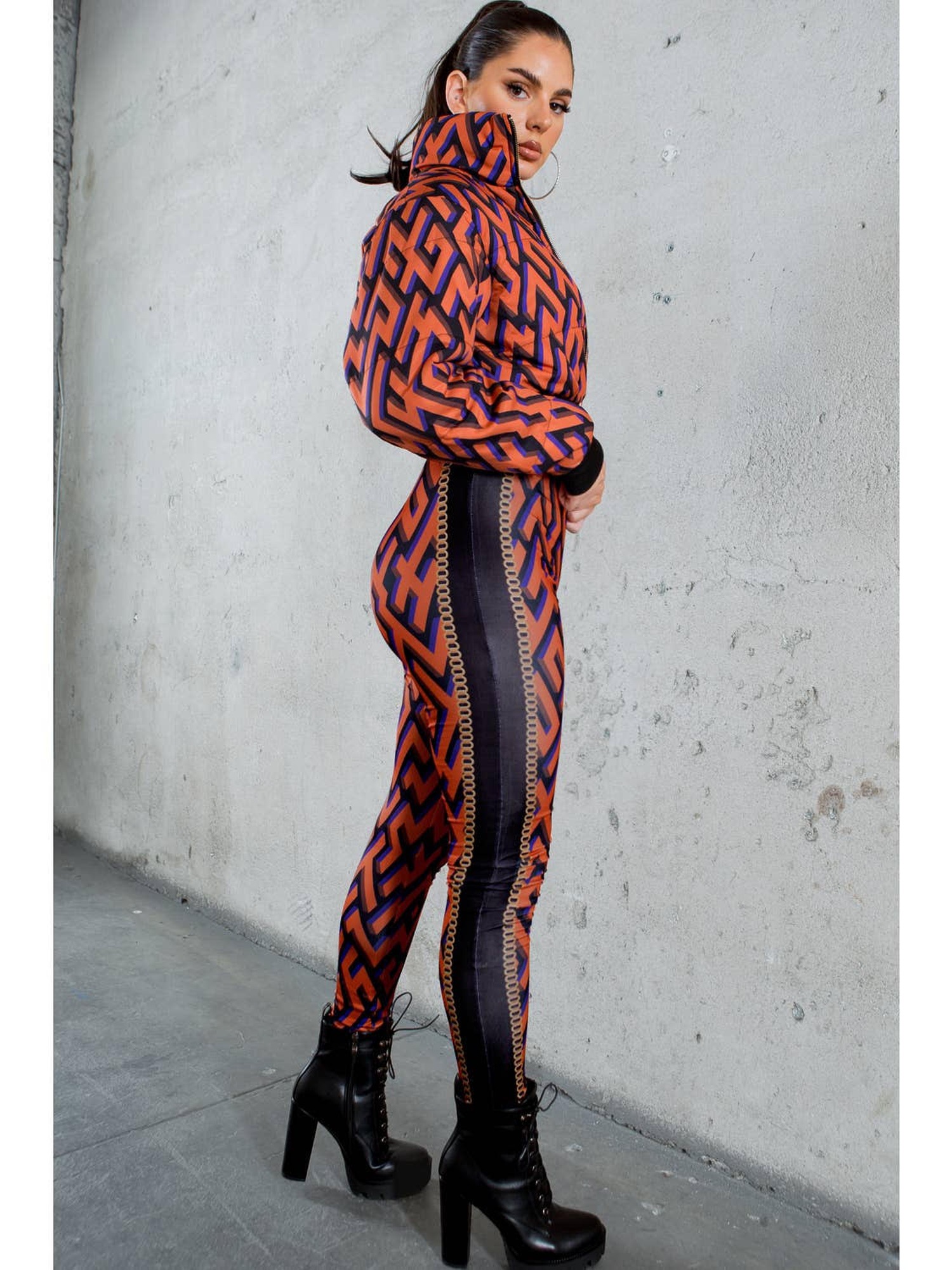 Geometric-print cropped puffer and legging set