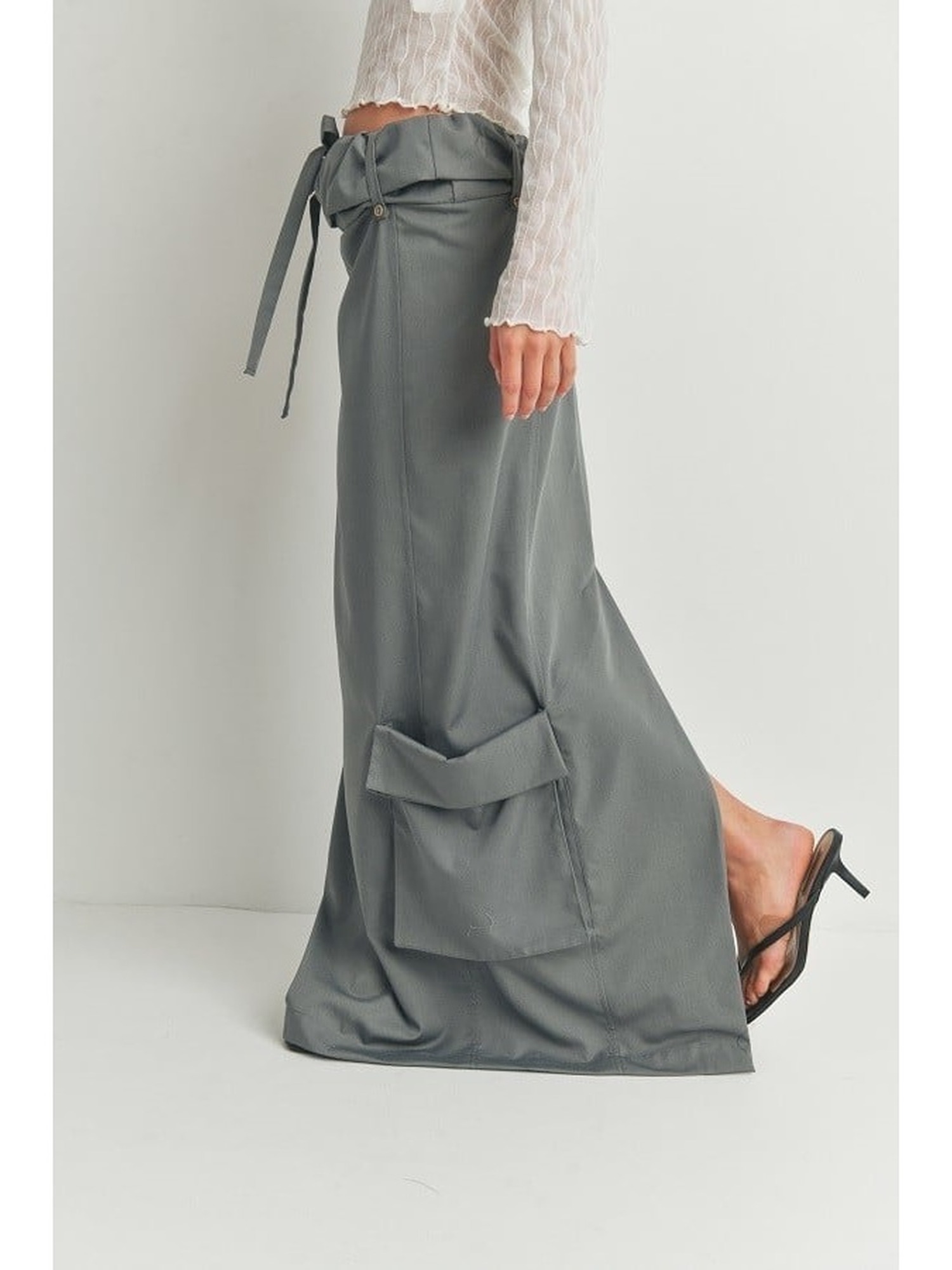 Drawstring cargo pocket maxi skirt